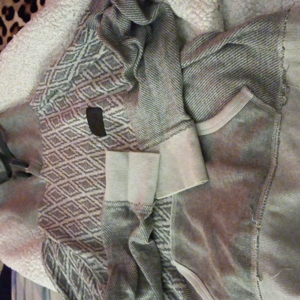 Gently worn PRP Goods& company  hoodie unisex sizecmedium ,,mild loose stitches